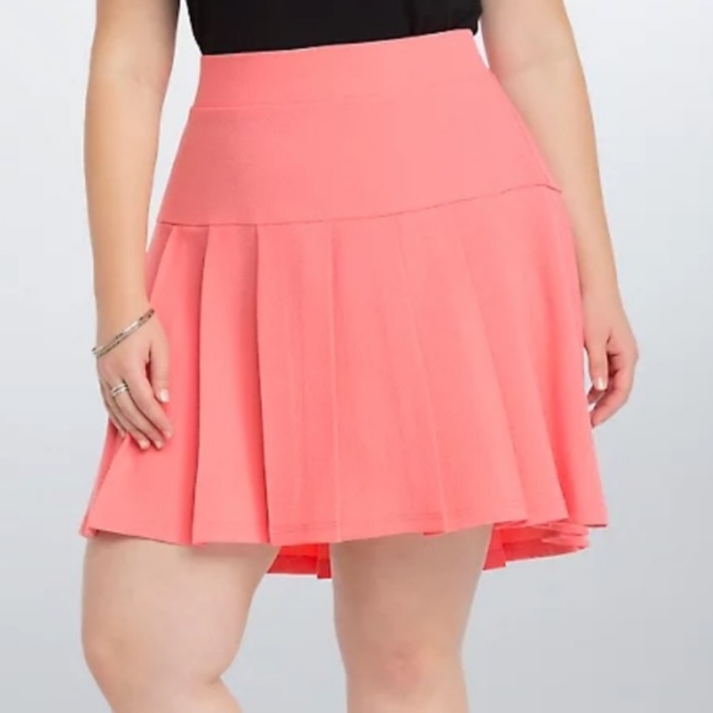 NWT Torrid Coral Pleated Mini Skirt Size 20